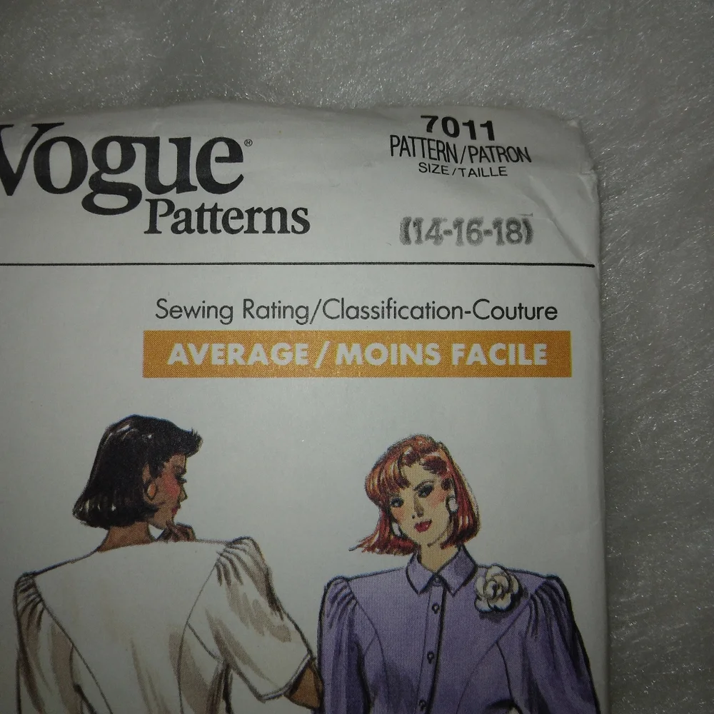 VOGUE 7011 Misses Top and skirt Size 14-16-18